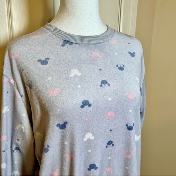 Disney Velour Pajama Top Pastel Mickey and Minnie Silhouette Size Large - Picture 1 of 8